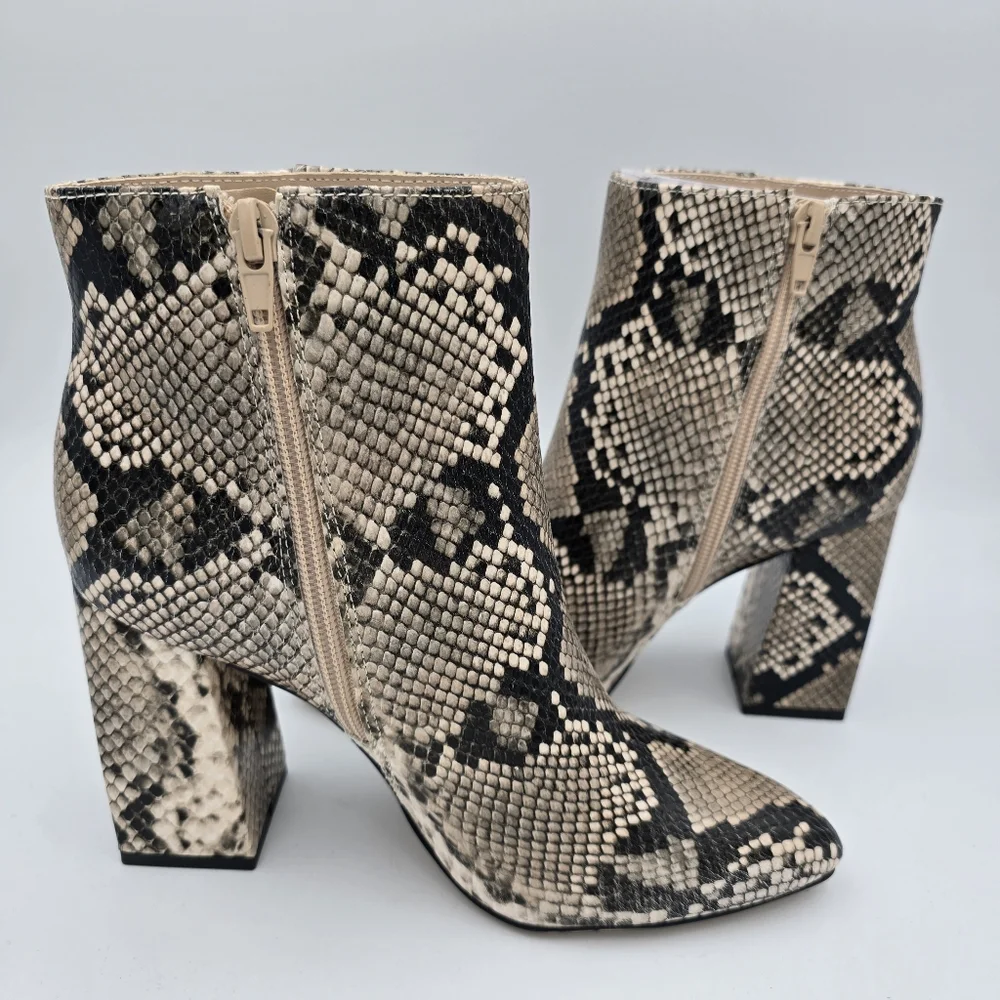 NWOT BCBGeneration Briel Booties, Women's 5.5, Natural Snake Print - Picture 5 of 16